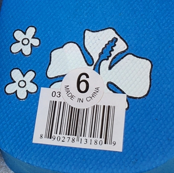 Summer Flip Flops NWT Blue Floral Hawaiian Fashion Thong Slippers Wmn's Sz 6 - Picture 7 of 7